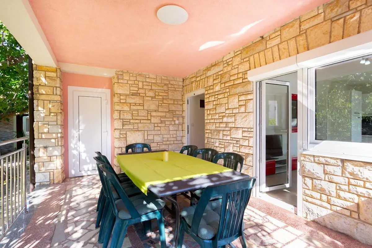 Apartments Murenc Medulin 0*,